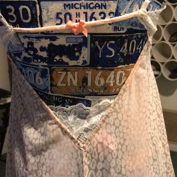 Lace nightie - Picture 3 of 6